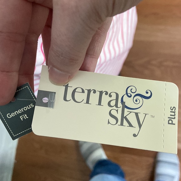 Terra & Sky Tank Top NWT - Picture 5 of 5